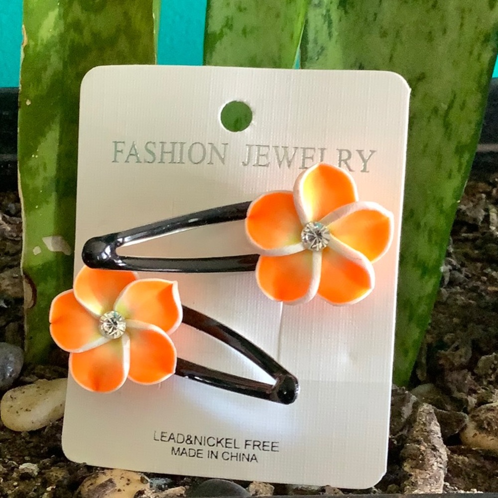Set of  2 Plumeria hair clip Aloha Hawaii